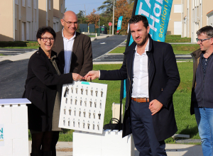 Remise des clefs aux Jardins du Printemps