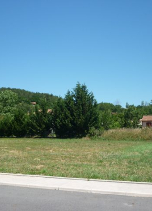 Terrain constructible &agrave; Terre de Bancali&eacute;